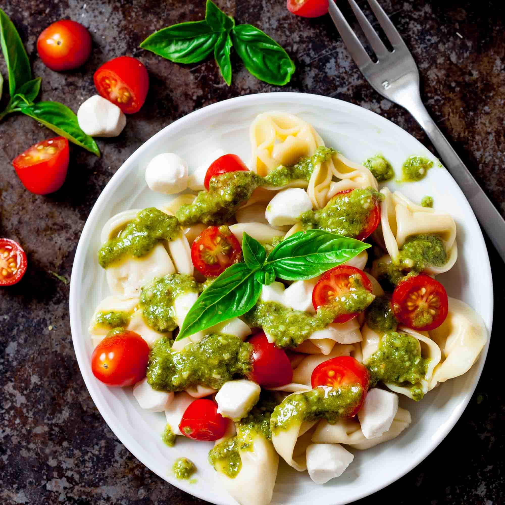 Pesto Tortellini Salad - Recipe photo by chewoutloud