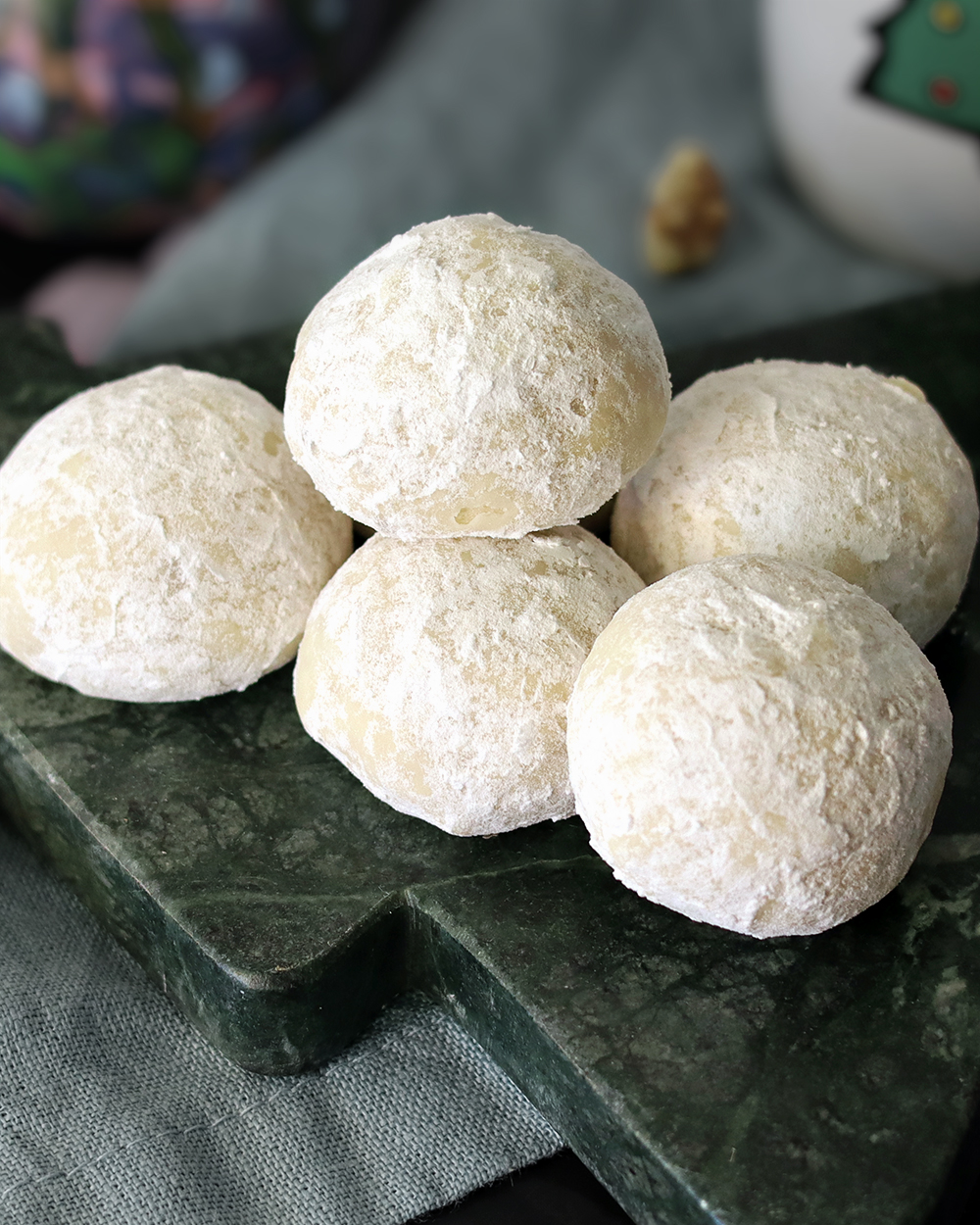 Butter Balls - Recipe photo by ChocoholicAnonymous