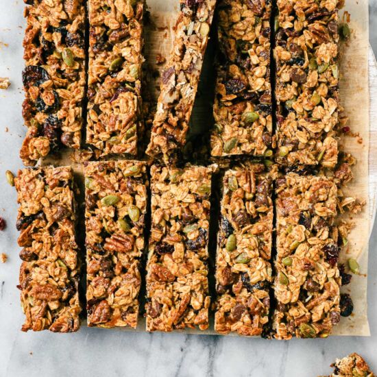 Peanut Butter Chocolate Granola Bar - Recipe photo by elleandpear