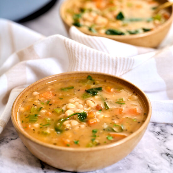 Mediterranean White Bean Soup - Recipe photo by thefoodieblogger.recipes