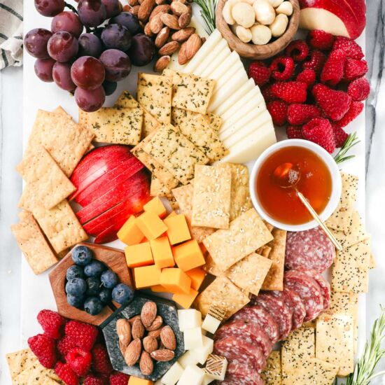 Easy Homemade Einkorn Crackers - Recipe photo by elleandpear
