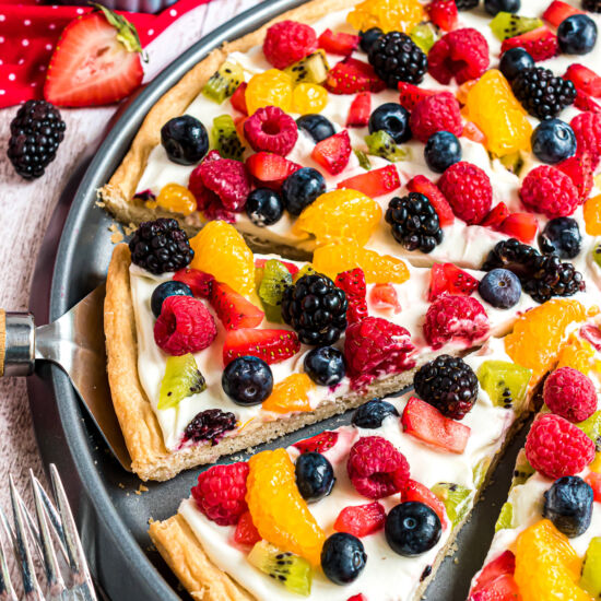 Fruit Pizza - Recipe photo by berlyskitchen