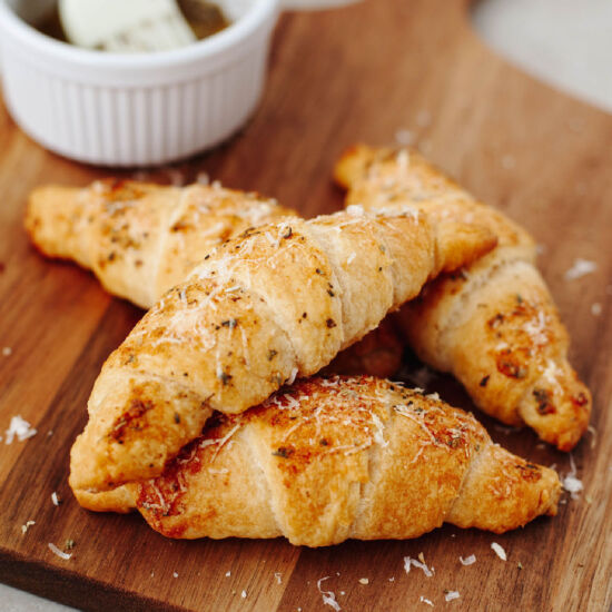 Garlic Cheese Crescent Rolls - Recipe photo by The Cookin Chicks