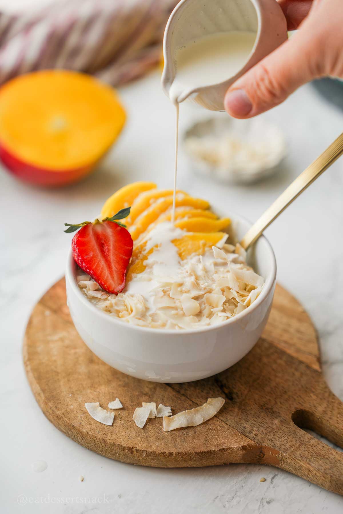 Mango Sticky Rice Oatmeal - Recipe photo by eatdessertsnack