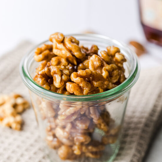 Caramelized Walnuts w/ Maple Syrup - Recipe photo by veggiejam