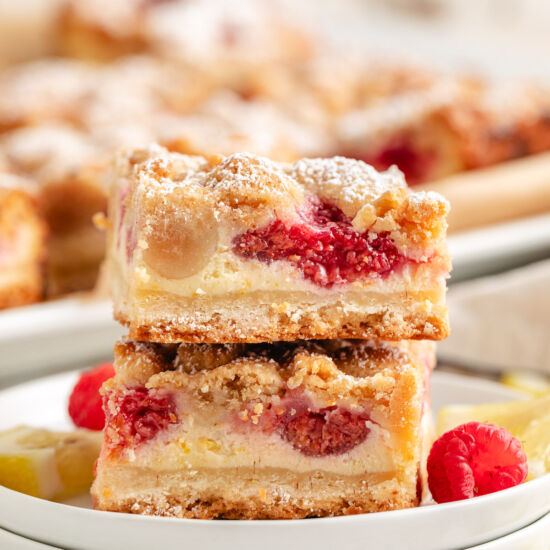Lemon Raspberry Crumb Bars - Recipe photo by berlyskitchen
