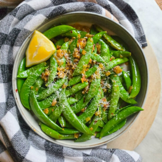 Buttery Garlic Snap Peas - Recipe photo by the_happy_veg