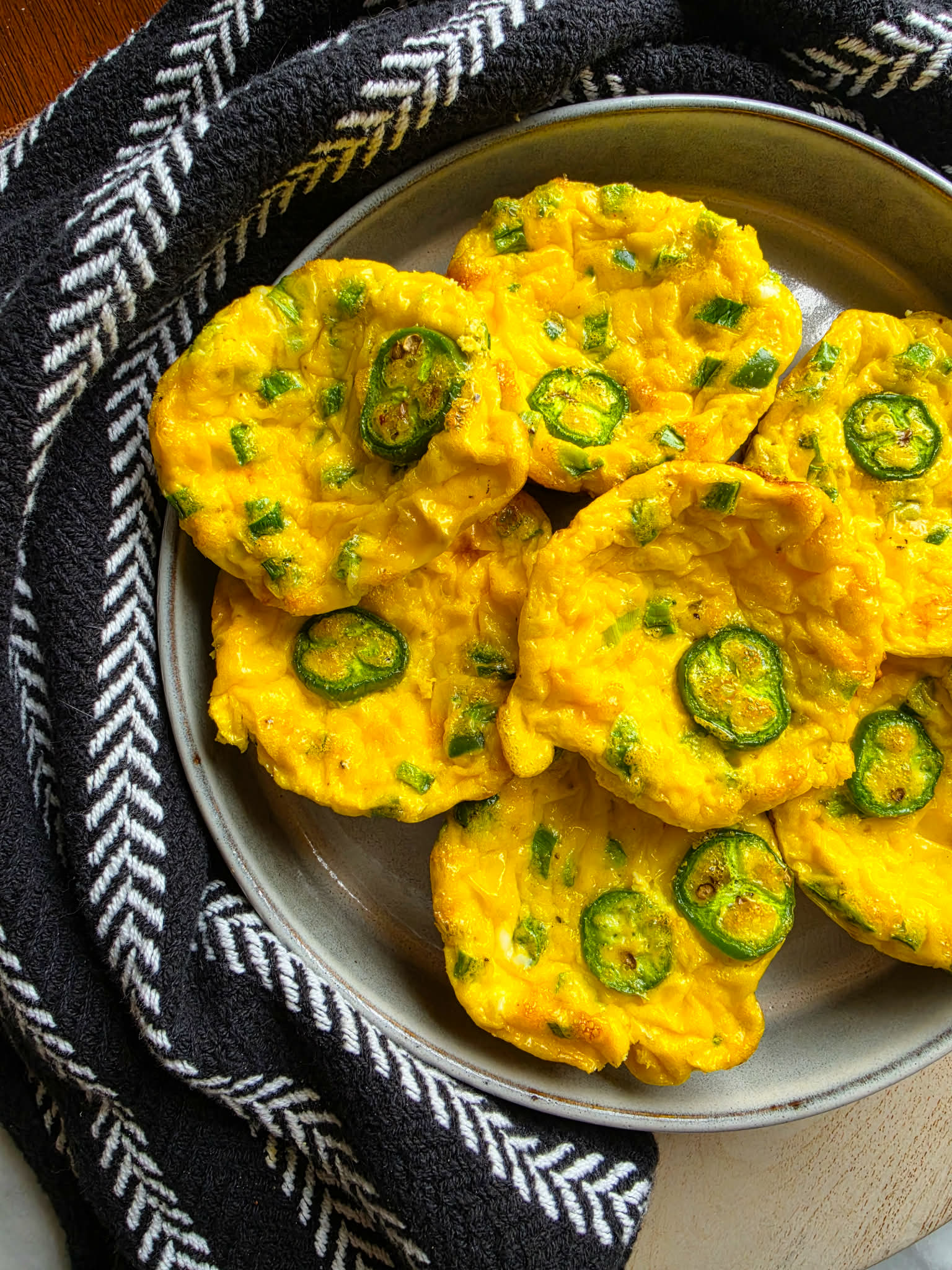 Cheesy Jalapeno Mini Frittatas - Recipe photo by the_happy_veg