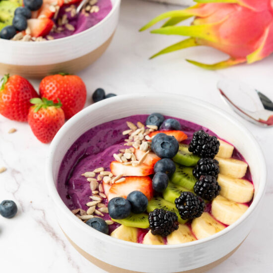Dragon Fruit Smoothie Bowl - Recipe photo by CallMePMc
