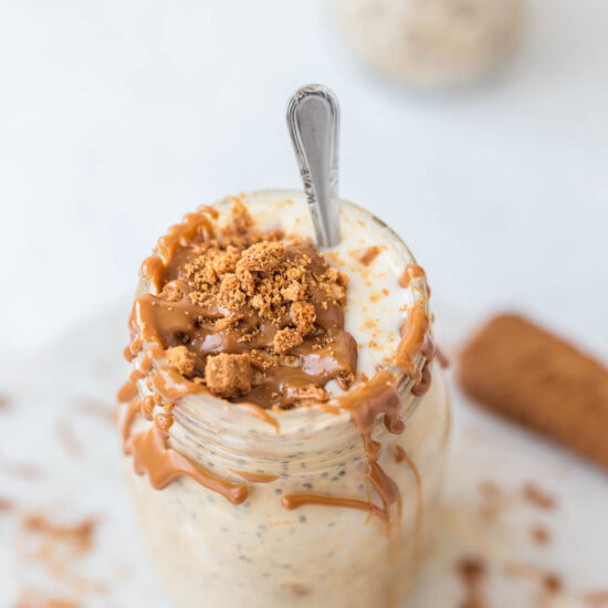 High Protein Biscoff Overnight Oats - Recipe photo by The Sprinkled Cakery