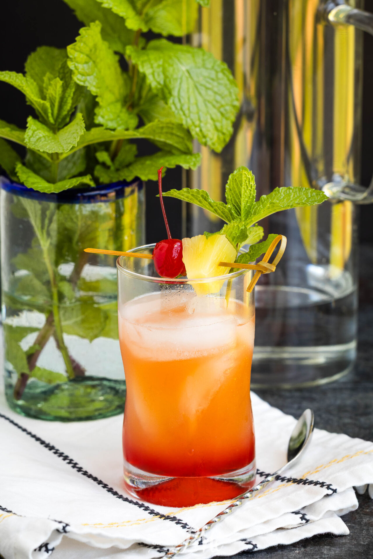 Malibu Pineapple Sunset Cocktail - Recipe photo by CallMePMc