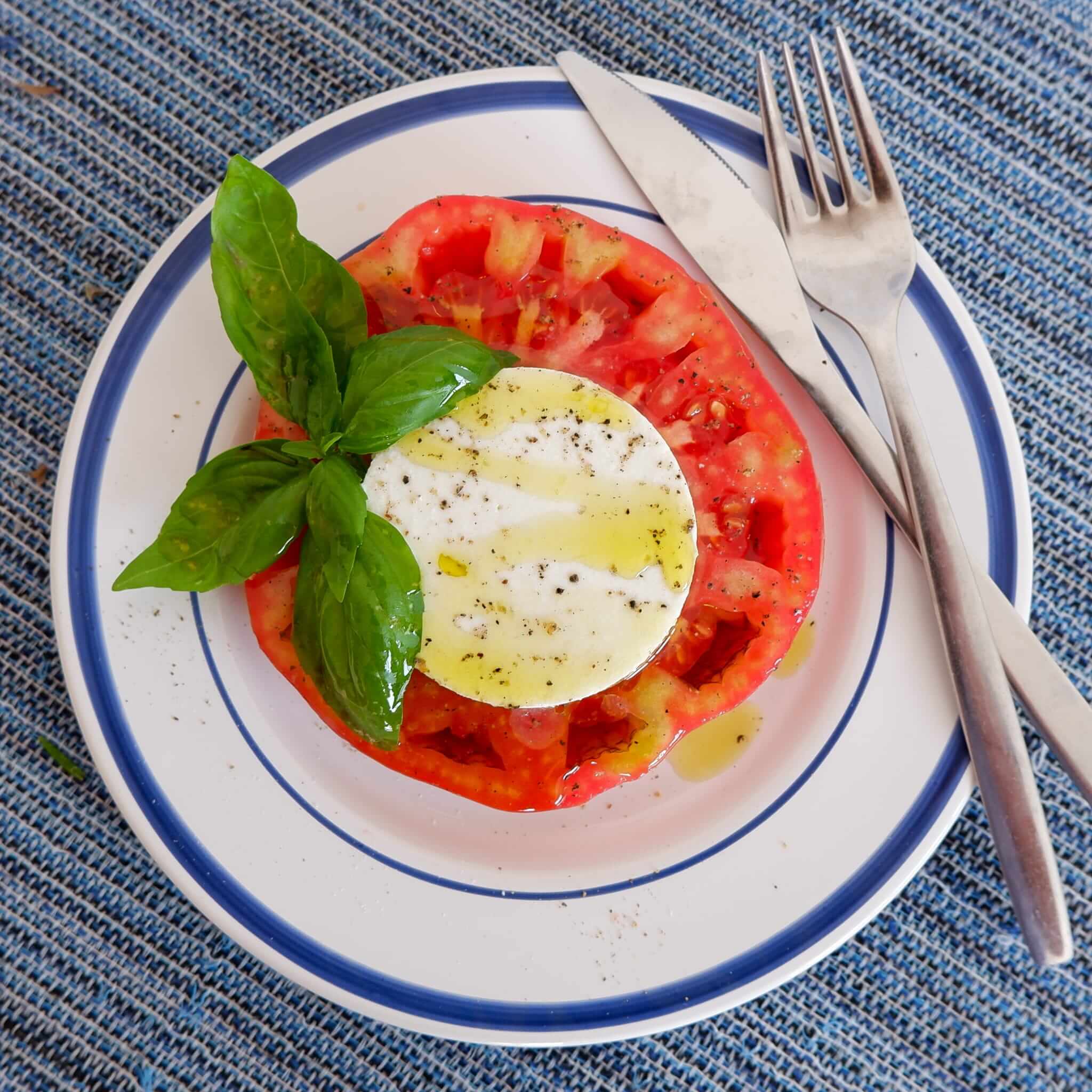 Caprese Salad (Insalata Caprese) - Recipe photo by simplysophisticatedcooking