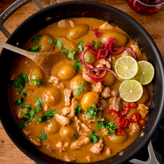 Massaman Chicken Curry - Recipe photo by KitchenSanctuary