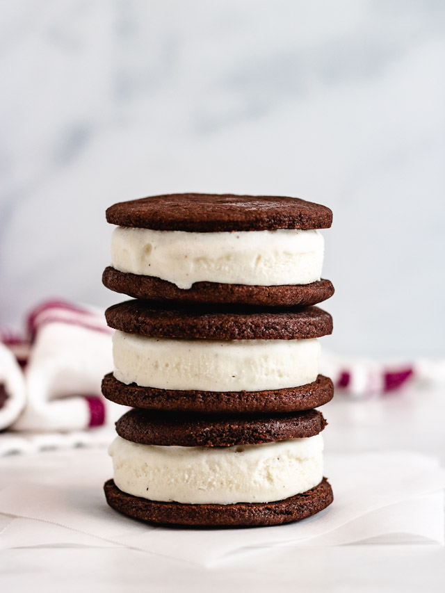 Homemade Ice Cream Sandwiches - Recipe photo by berlyskitchen