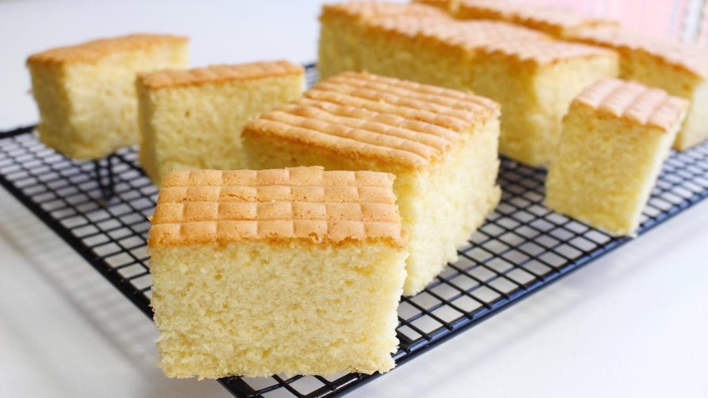 Soft Japanese Castella Cake - Recipe photo by Rachida