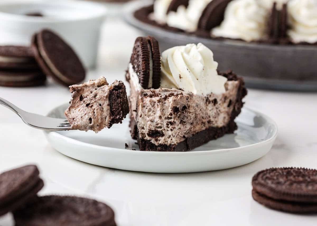 No Bake Oreo Cheesecake - Recipe photo by I Heart Naptime