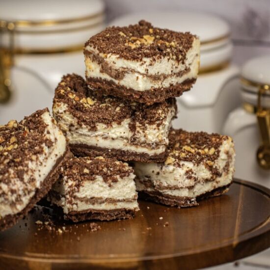 Chocolate Hazelnut Käsekuchen Bars - Recipe photo by Tastycue