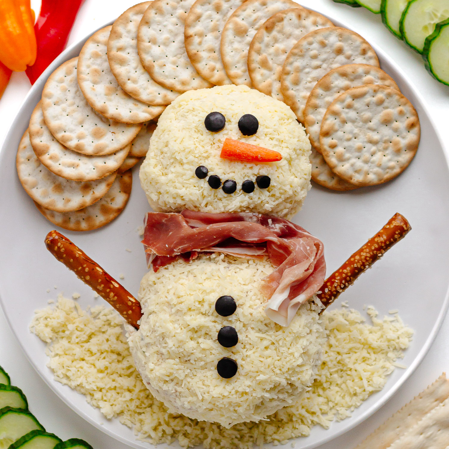 Snowman Cheese Ball - Recipe photo by mapleandmango