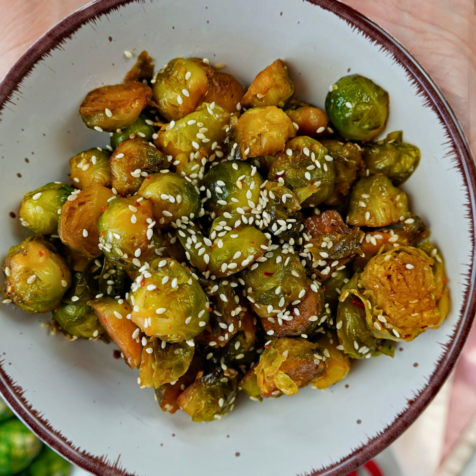 Easy Roasted Brussels Sprouts - Recipe photo by Vegtasty