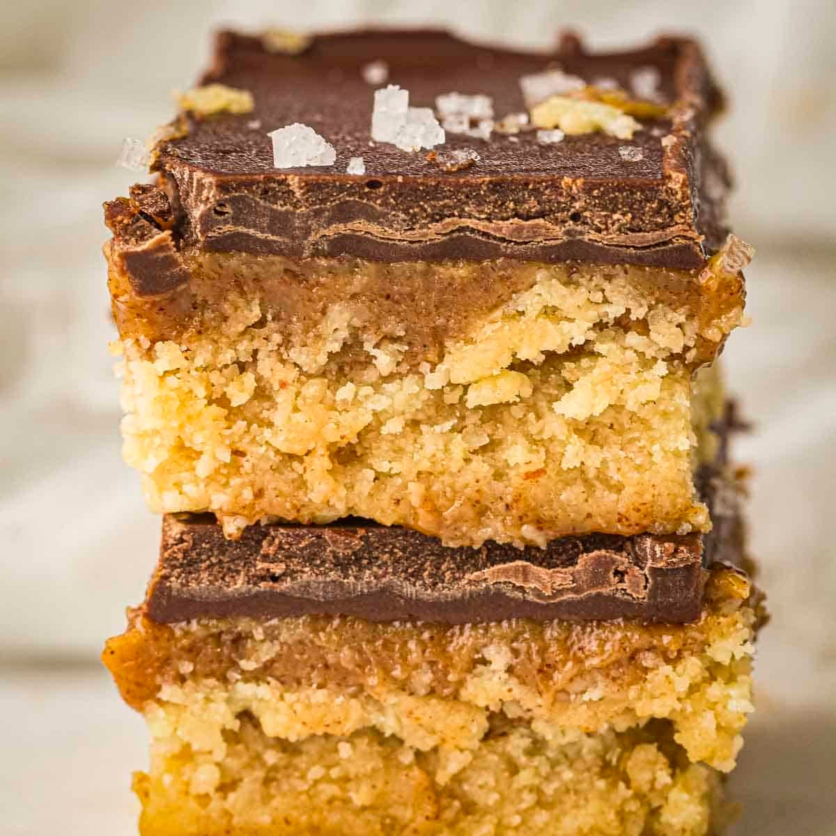 No Bake Chocolate Bars with Caramel - Recipe photo by dizzybusyandhungry