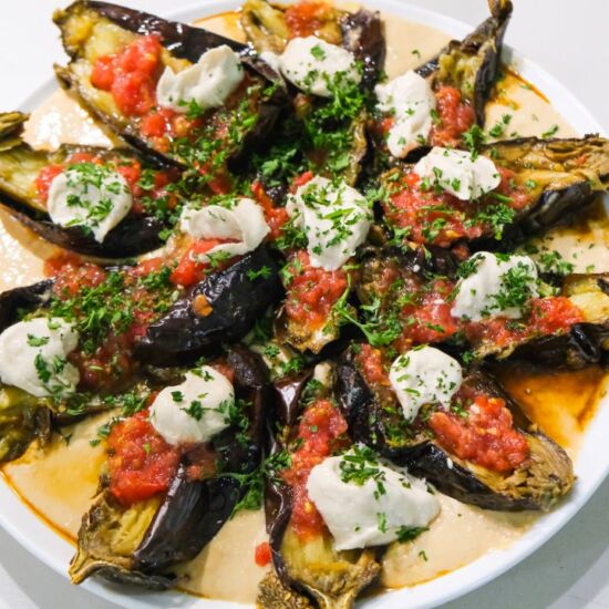 Roasted Eggplants on Hummus - Recipe photo by Pane-Bistecca