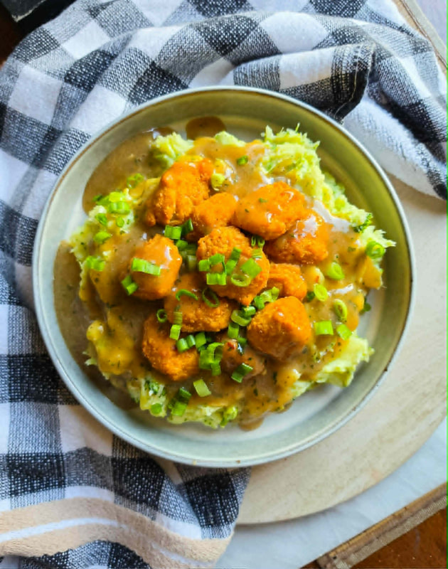 Smothered Chik'n & Taters - Recipe photo by the_happy_veg