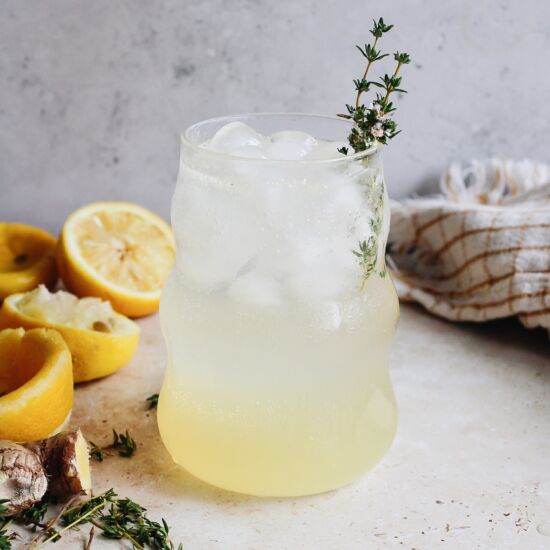 Sparkling Thyme Lemonade - Recipe photo by thefigjar