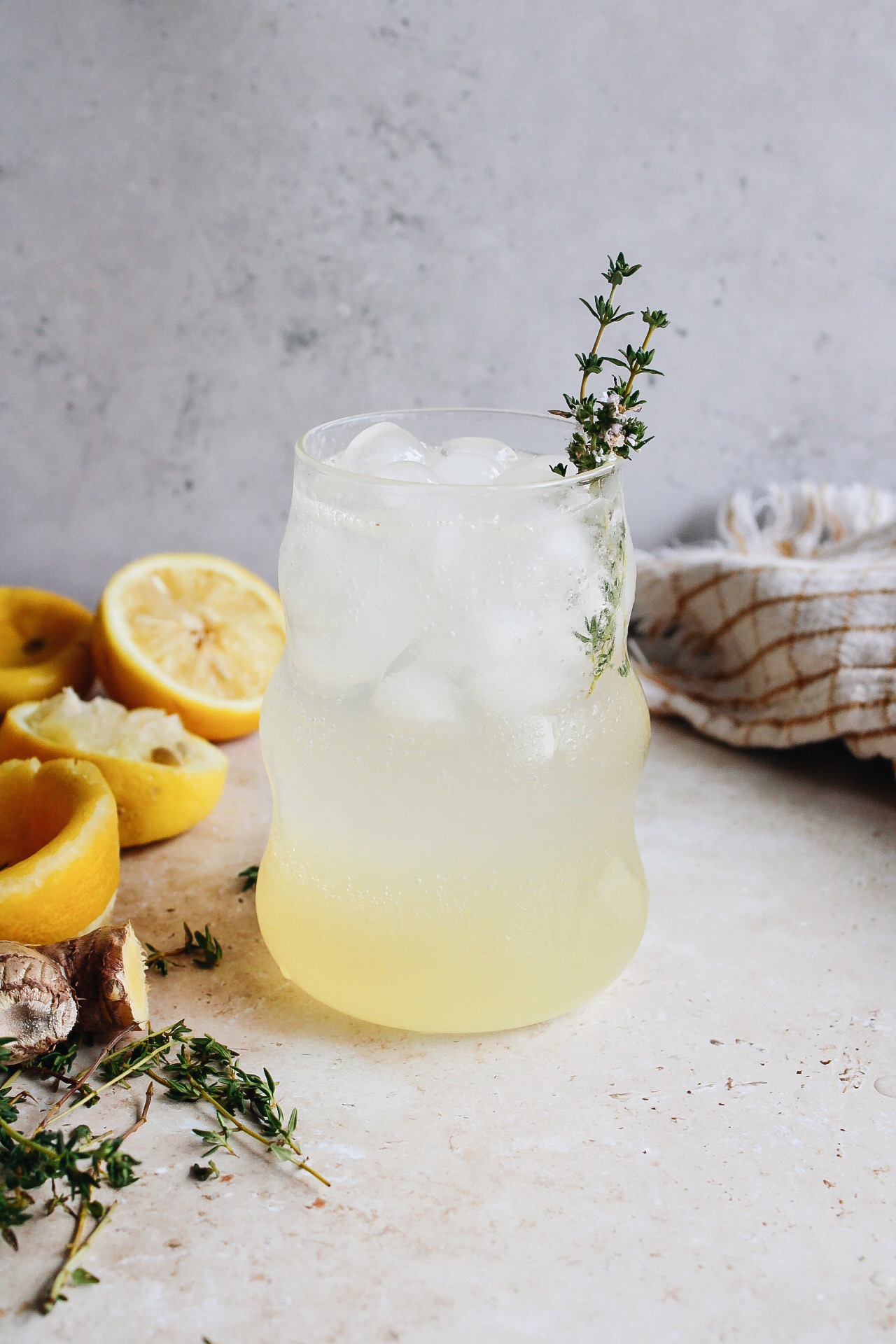 Sparkling Thyme Lemonade - Recipe photo by thefigjar