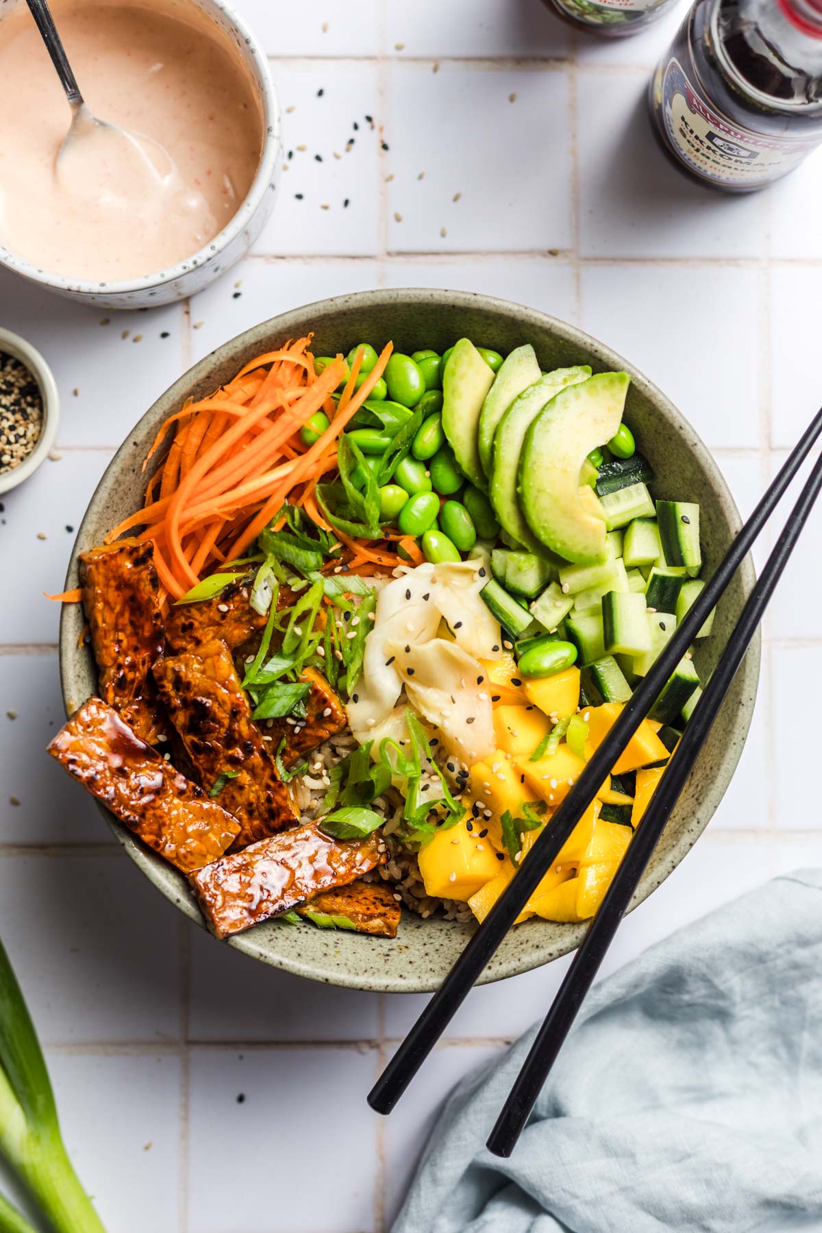Vegan Sushi Bowl With Tempeh - Recipe photo by veggiejam