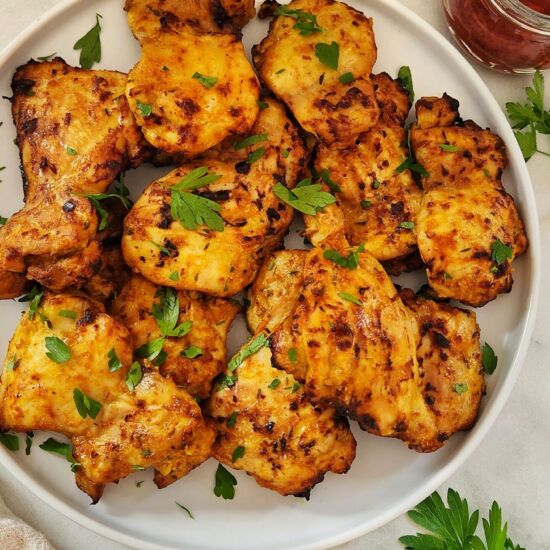 Healthy Air Fryer Chicken Thighs - Recipe photo by Simply Kind Meals