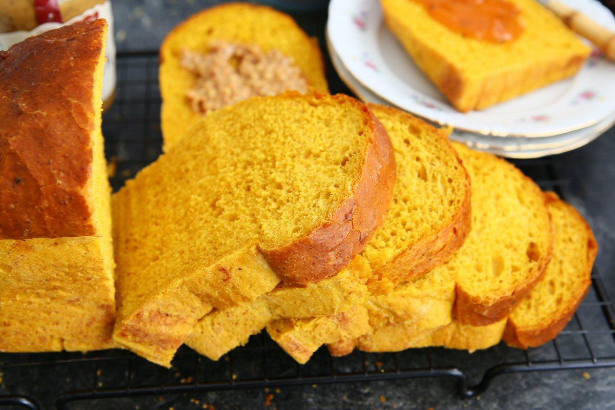 Rustic Yeast Carrot Bread - Recipe photo by angiesrecipes