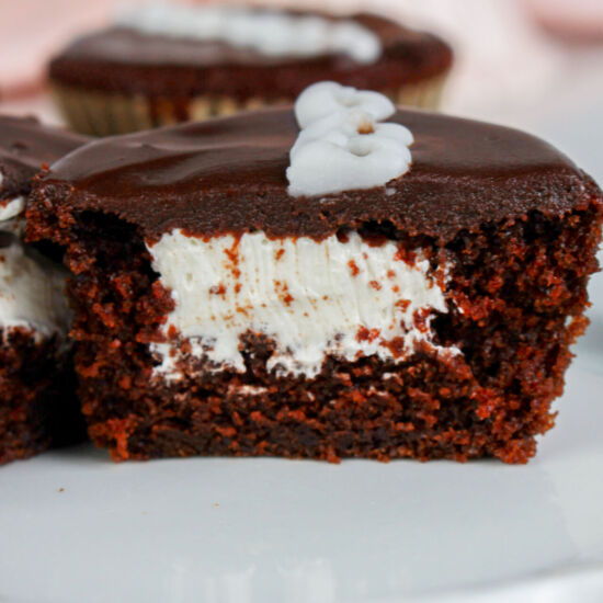 Bakery-Style Hostess Cupcakes - Recipe photo by WhiteMapleLane