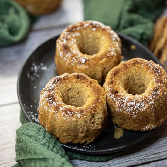 Mini Banana Bundt Cakes - Recipe photo by Tastycue
