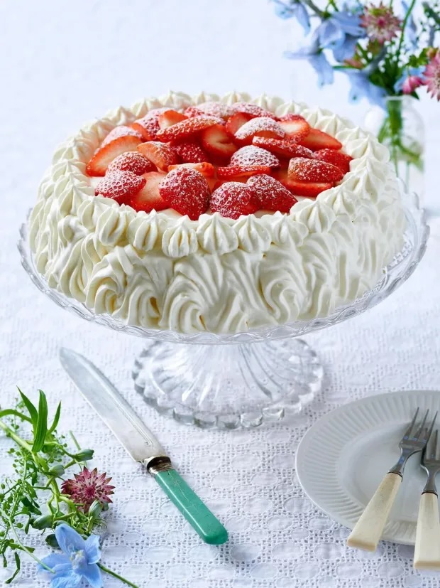 Strawberry Summer Layer Cake - Recipe photo by coolfooddude