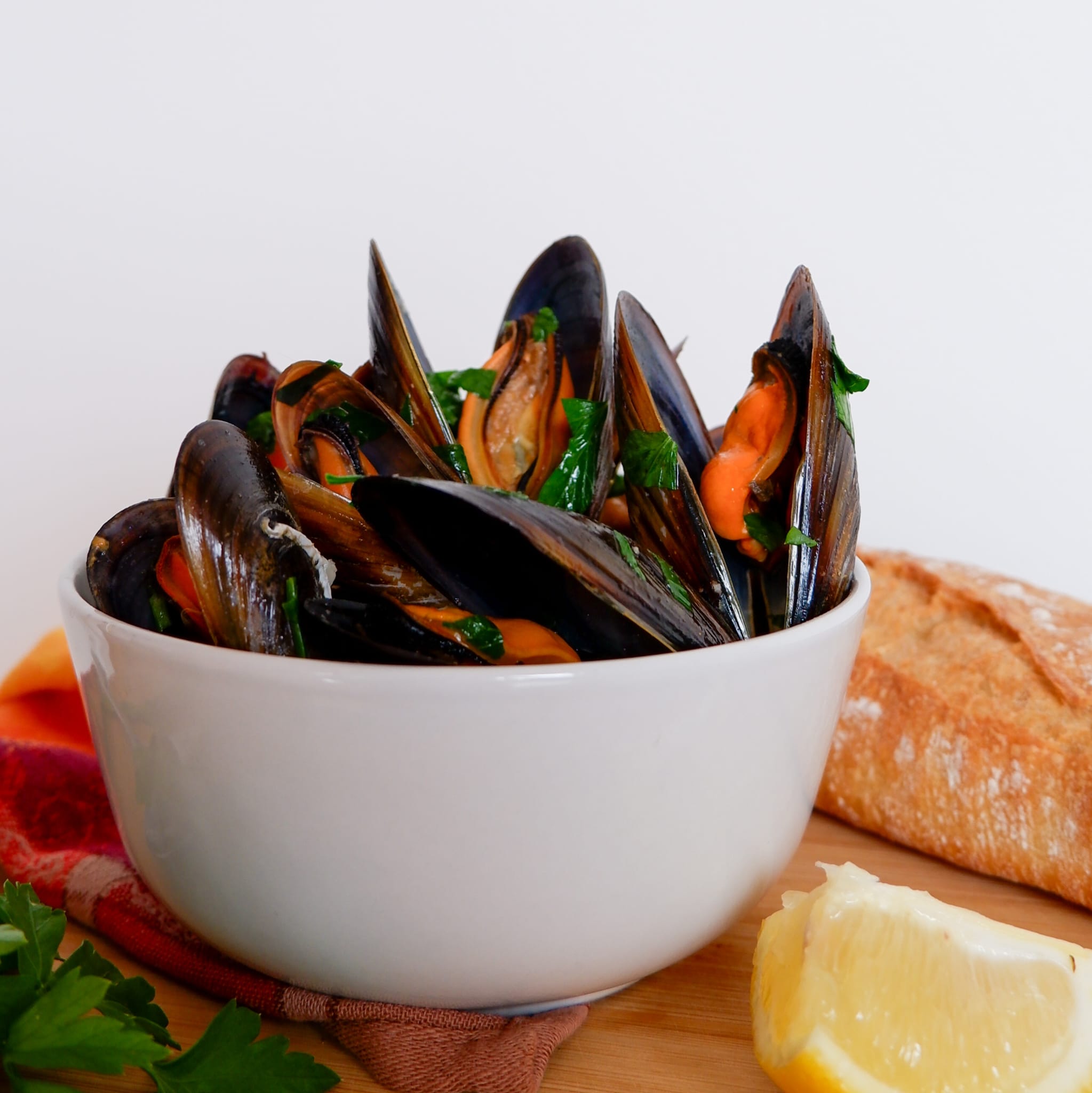 Steamed Mussels in White Wine - Recipe photo by simplysophisticatedcooking