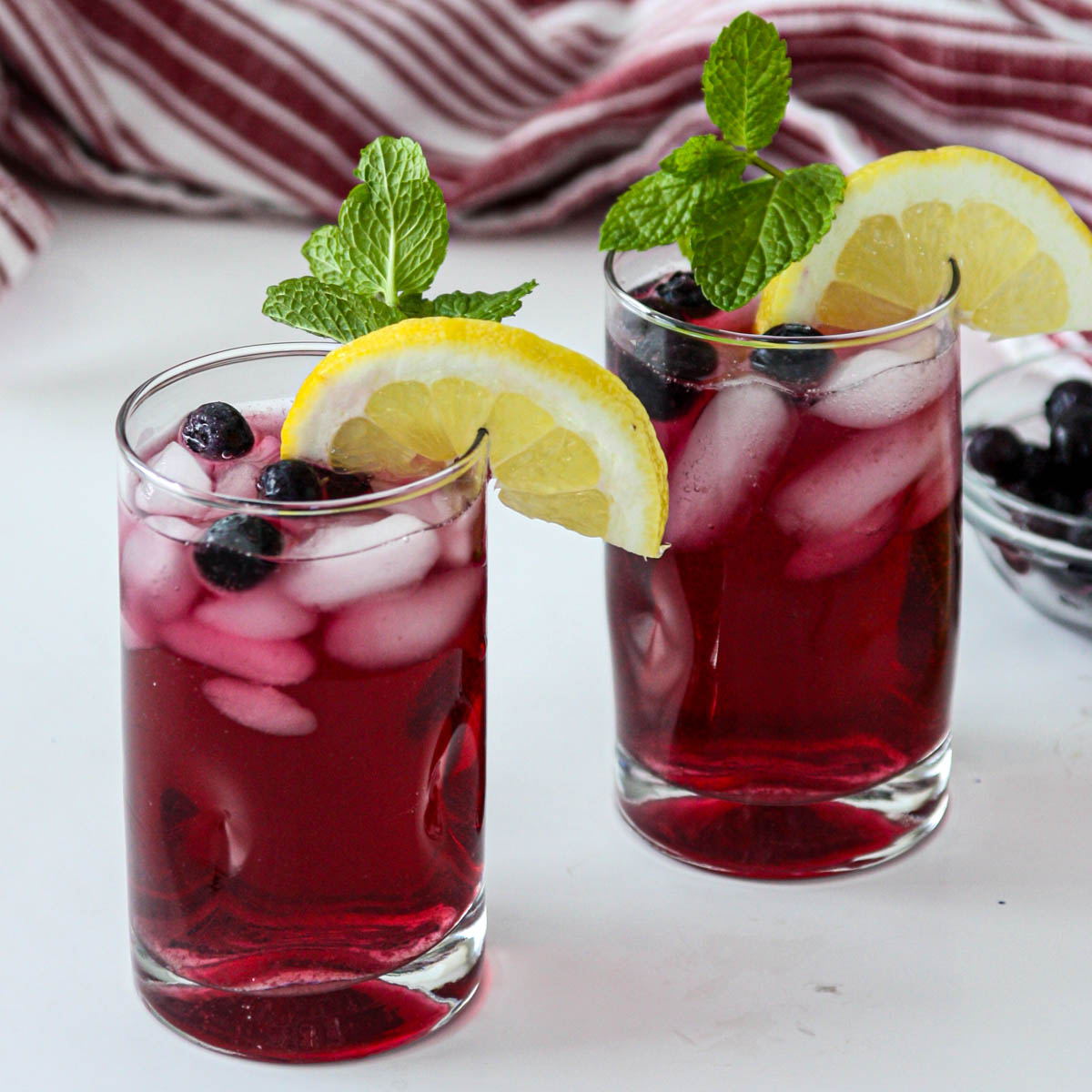 Blueberry Iced Tea - Recipe photo by the food blog