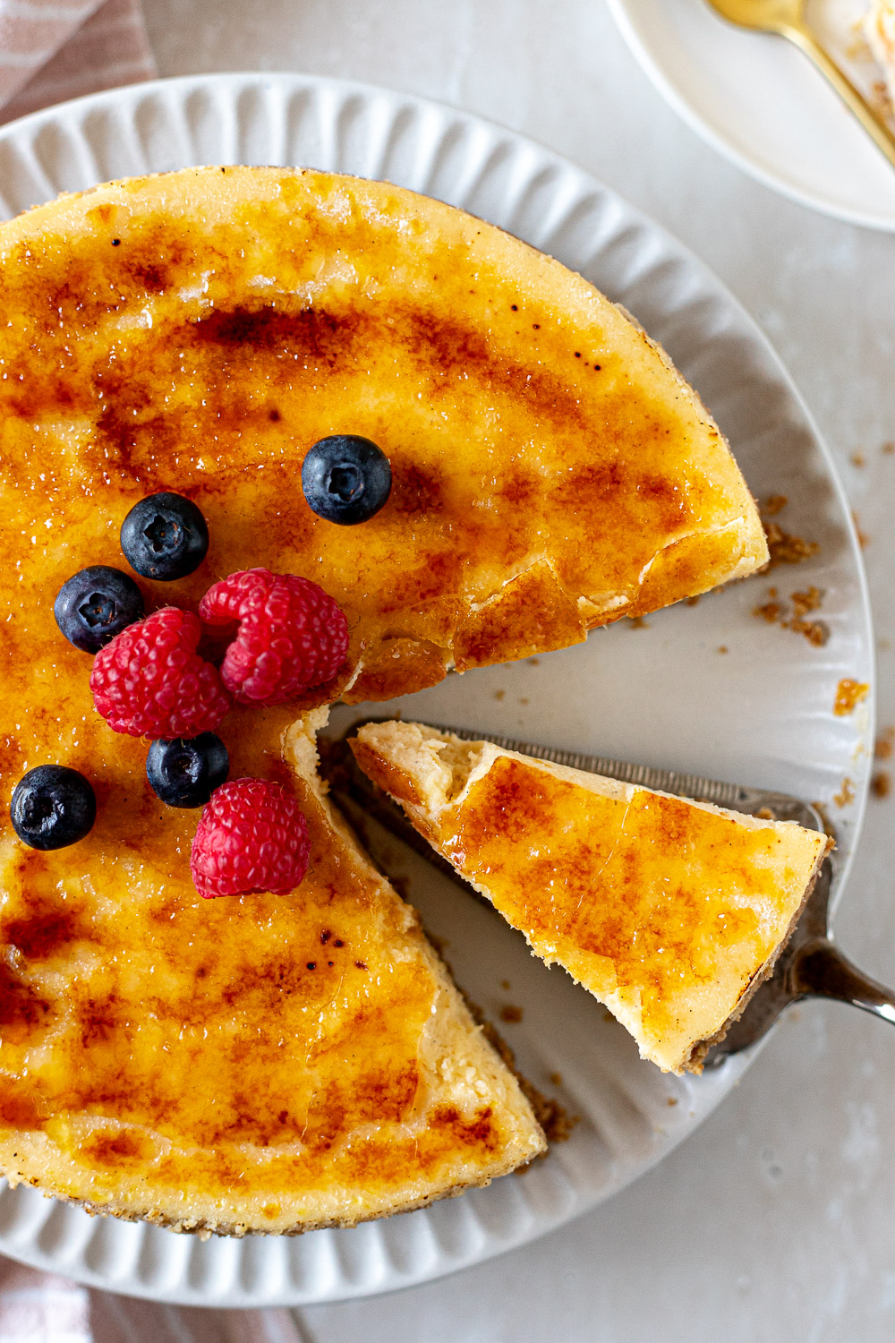 Crème Brûlée Cheesecake - Recipe photo by pumpkinandpavlova